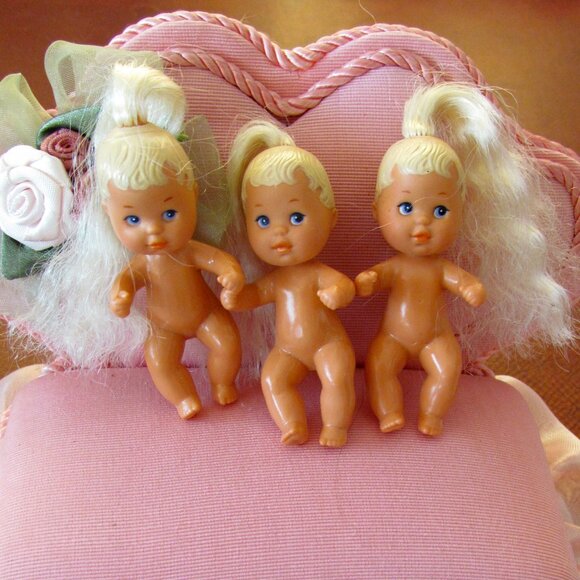 TRIPLET BABY KRISSY DOLLS w BLONDE HAIR & 3 MERMAID COSTUMES, BARBIE 1973 VINT. - Picture 3 of 6